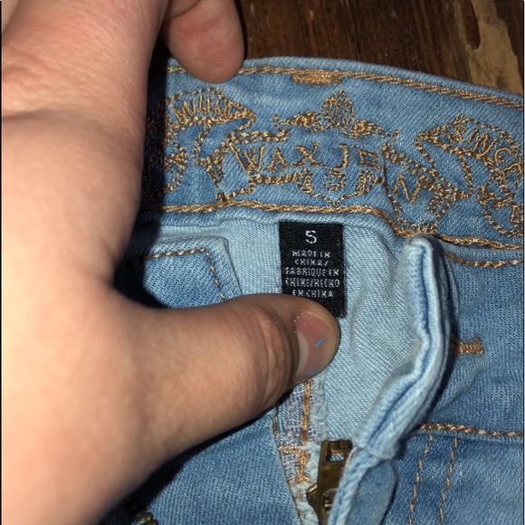SIZE 5 WAX JEAN SHORTS - Picture 3 of 3